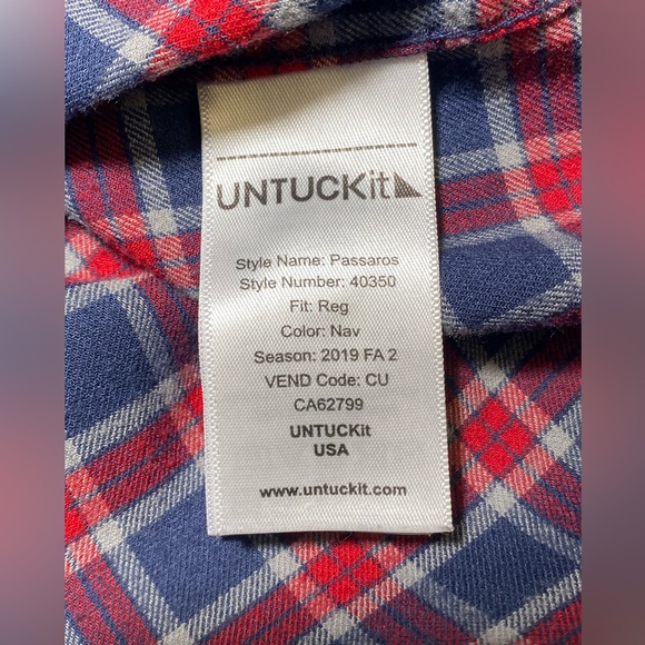 LIKE NEW UNTUCKit Men’s Medium Passaros Button Front Shirt Red Navy Blue Check - Picture 5 of 6